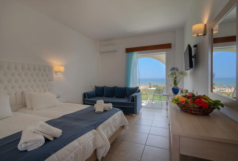 Delfina Tropic Beach Paralia Kourna Exterior photo