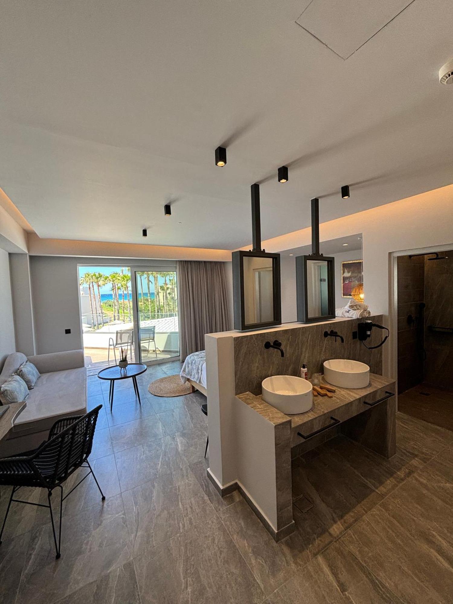 Delfina Tropic Beach Paralia Kourna Exterior photo