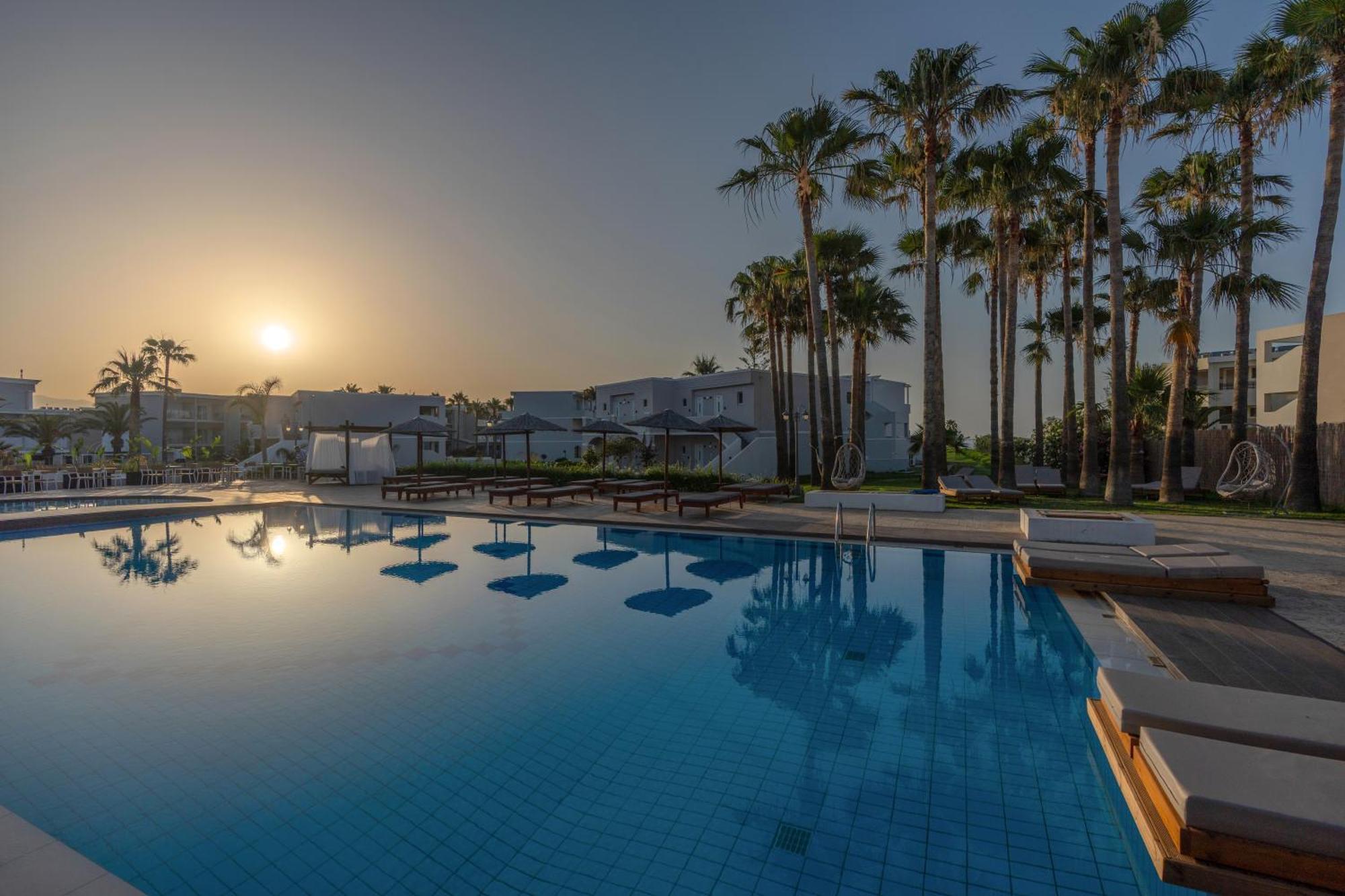 Delfina Tropic Beach Paralia Kourna Exterior photo