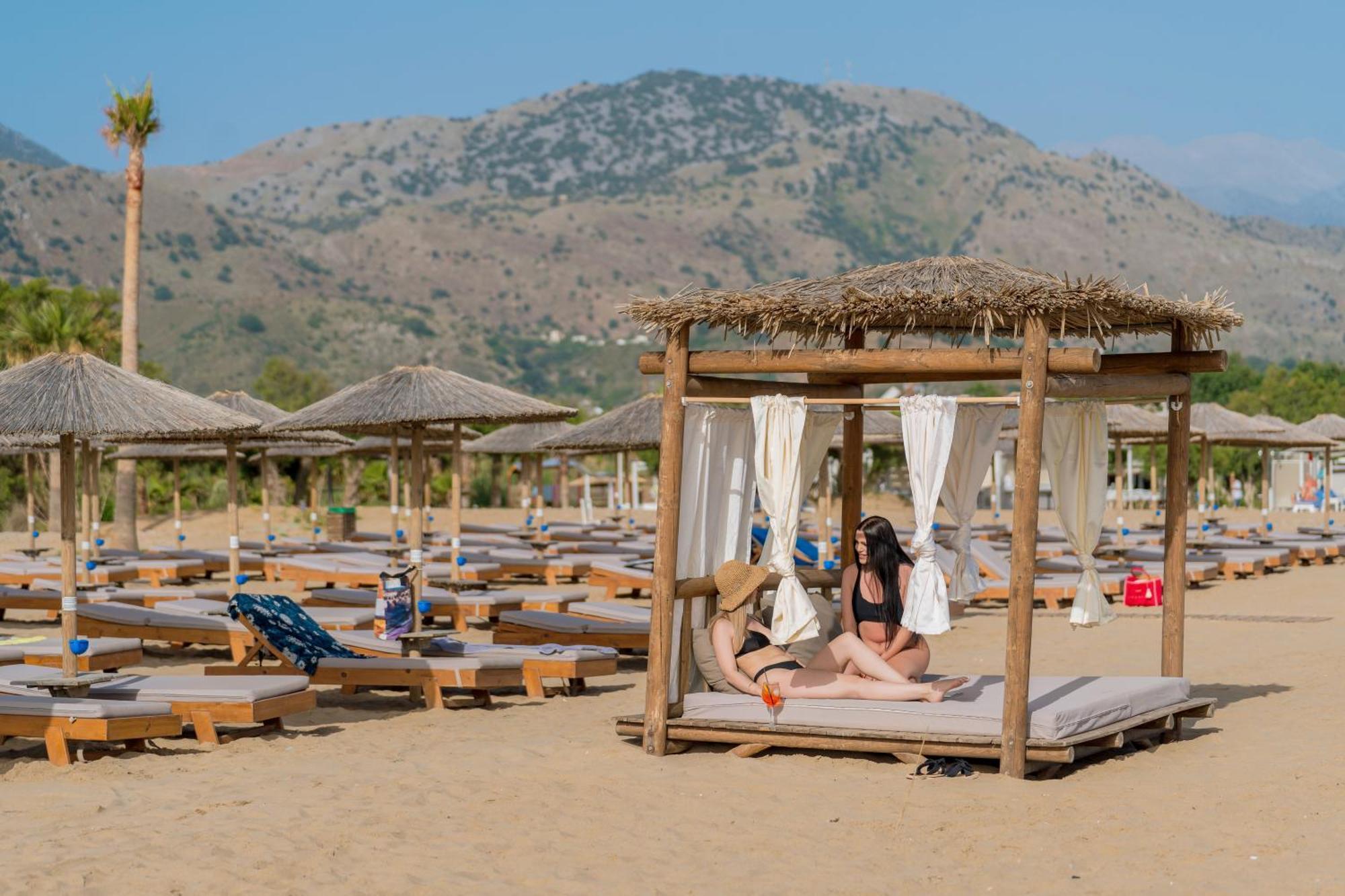 Delfina Tropic Beach Paralia Kourna Exterior photo