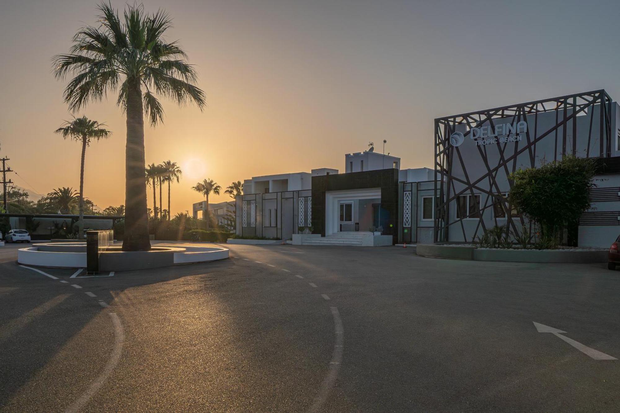 Delfina Tropic Beach Paralia Kourna Exterior photo