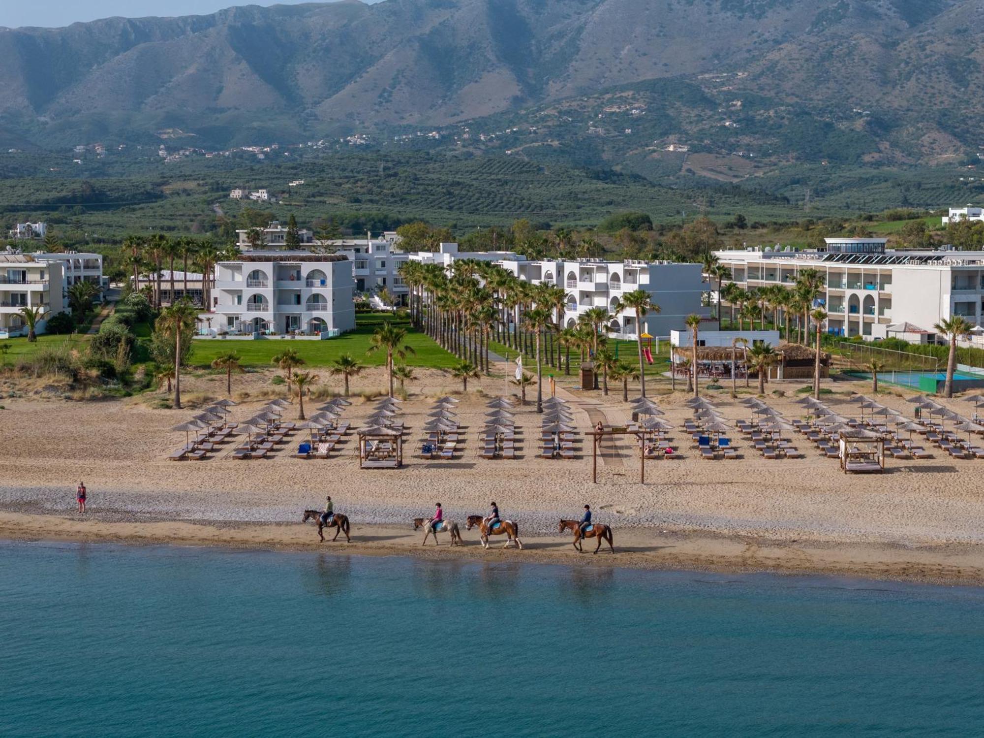 Delfina Tropic Beach Paralia Kourna Exterior photo